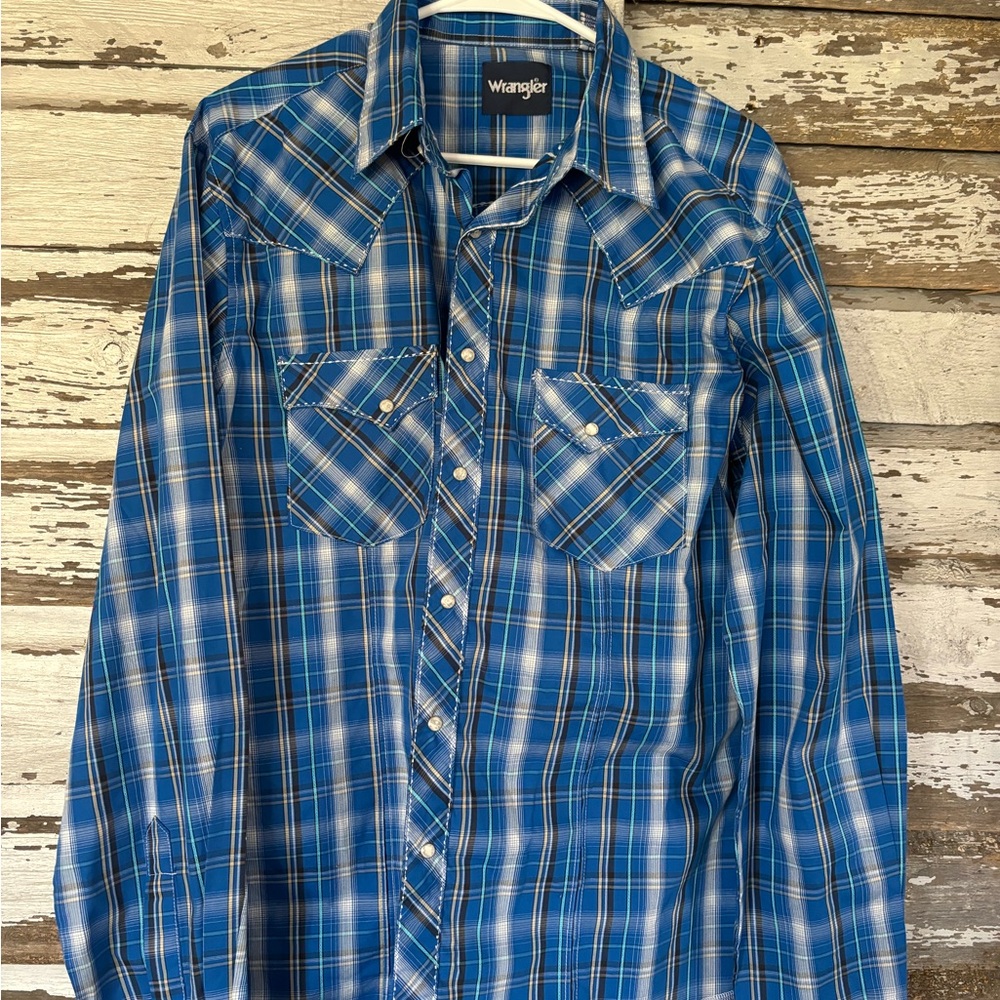 Wrangler Men's Blue and White Checkered Shirt
